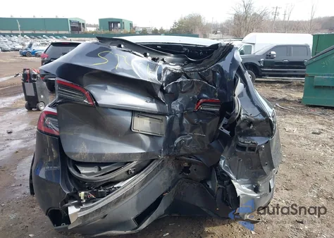 2024 Tesla Model Y Long Range Dual Motor All-Wheel Drive from USA, damaged, VIN 7SAYGDEE6RA236385